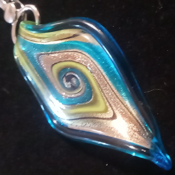 artisan glass pendant necklace on a doubled paperclip chain with toggle clasp - Picture 3 of 12